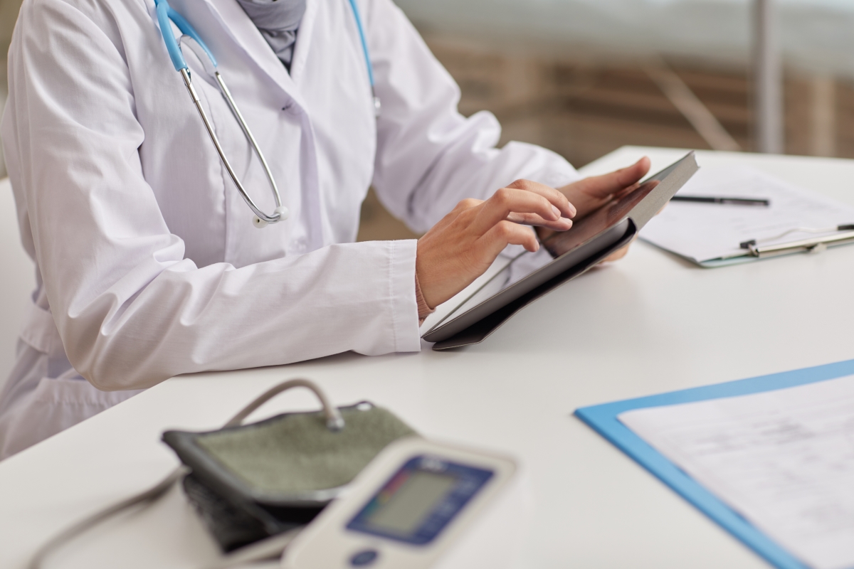 How does an EMR affect patient care and documentation