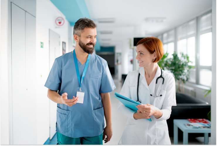 nurse using surgery center ehr system